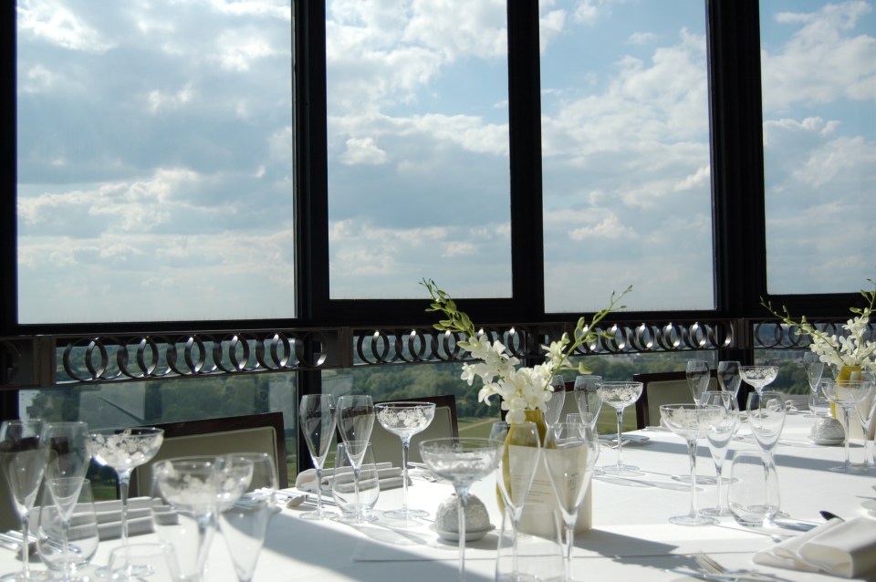 galvin-at-windows-restaurant-interior